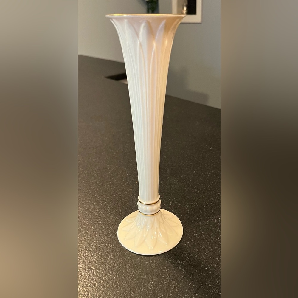 Lenox Tivoli Fluted 24K Gold Trim Porcelain Ivory Vase Made in USA 9” Tall